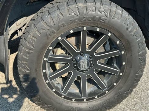 Used 2018 Ford F150 Lariat w/ Equipment Group 502A Luxury AWD/4WD image 14