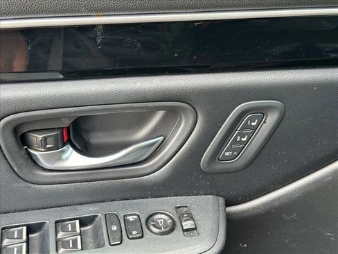 Used 2023 Honda Pilot Touring image 16