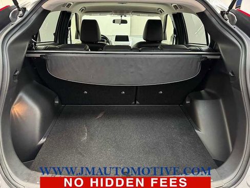 Used 2019 Mitsubishi Eclipse Cross SEL image 16