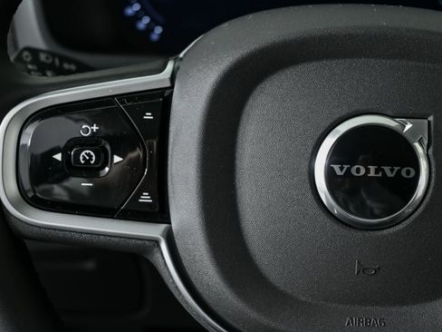 Used 2026 Volvo XC90 B5 Core AWD/4WD image 9