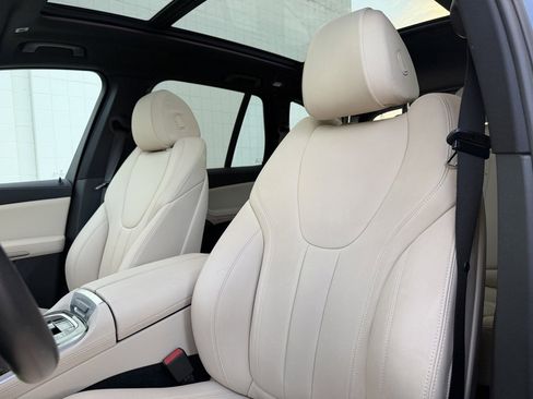 Used 2021 BMW X5 xDrive40i w/ Premium Package image 5