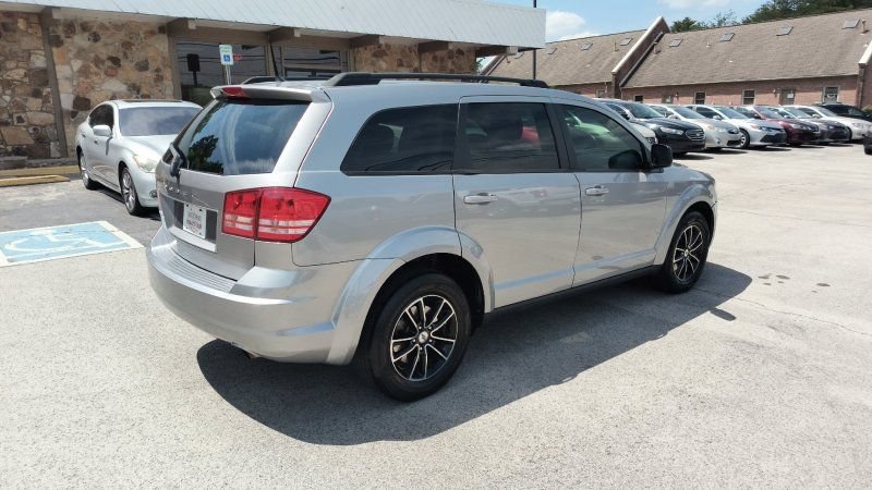 Used 2018 Dodge Journey SE w/ Blacktop Package FWD image 5