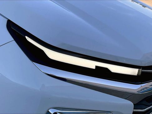 Certified 2025 Chevrolet Traverse LT image 26