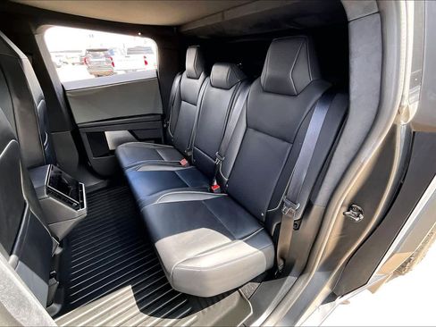 Used 2024 Tesla Cybertruck AWD Crew Cab image 19