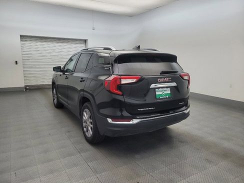Used 2024 GMC Terrain SLT AWD/4WD image 5