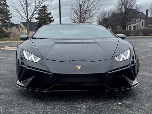 Used 2024 Lamborghini Huracan Tecnica RWD image 3