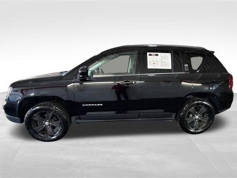 Used 2014 Jeep Compass Latitude w/ Sun/Sound Group AWD/4WD image 8