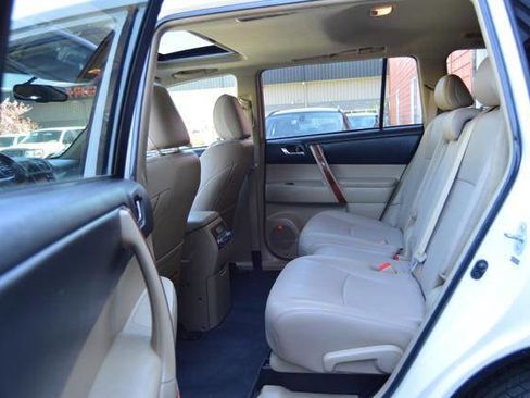 Used 2013 Toyota Highlander Limited image 13