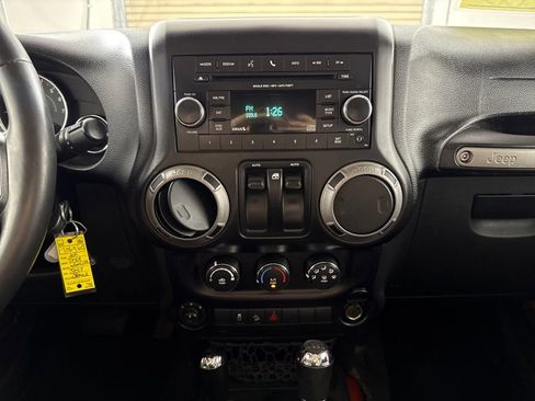 Used 2015 Jeep Wrangler Sport image 14
