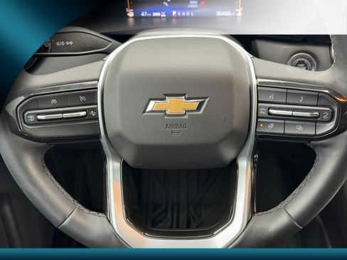 Used 2023 Chevrolet Colorado LT w/ LT Convenience Package III image 9