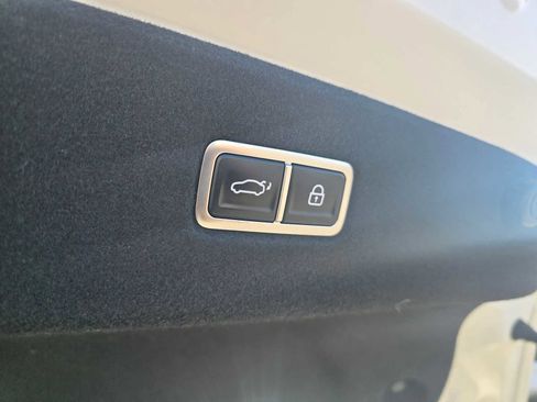 Used 2024 Hyundai Ioniq 6 Limited image 18