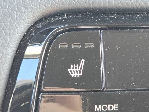 Used 2025 Honda Pilot EX-L image 6