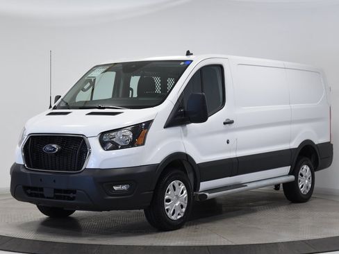 Used 2024 Ford Transit 250 Low Roof w/ Exterior Upgrade Package image 5