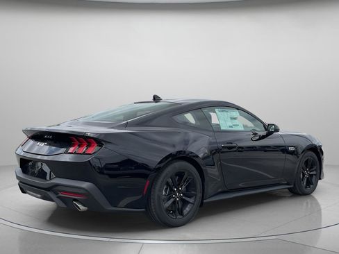 New 2026 Ford Mustang GT RWD image 4