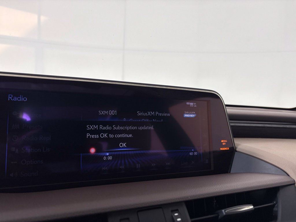 Used 2021 Lexus ES 350 Ultra Luxury w/ Accessory Package 2 FWD image 32