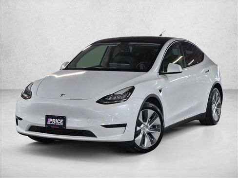 Used 2021 Tesla Model Y Long Range AWD/4WD image 1
