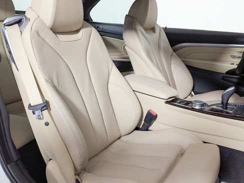 Used 2019 BMW 430i Convertible w/ Convenience Package RWD image 25
