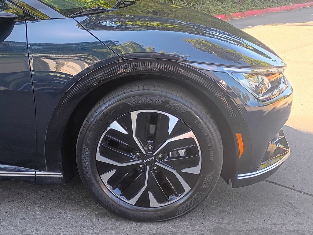 Used 2023 Kia EV6 Wind RWD image 2