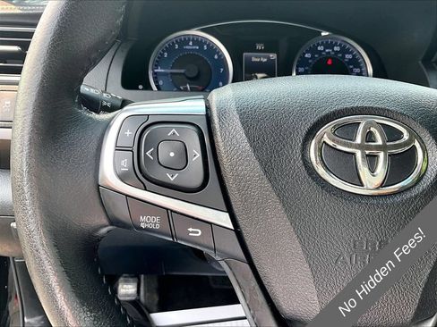 Used 2015 Toyota Camry XLE FWD image 16