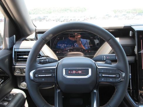New 2026 GMC Yukon AT4 w/ AT4 Premium Package AWD/4WD image 17