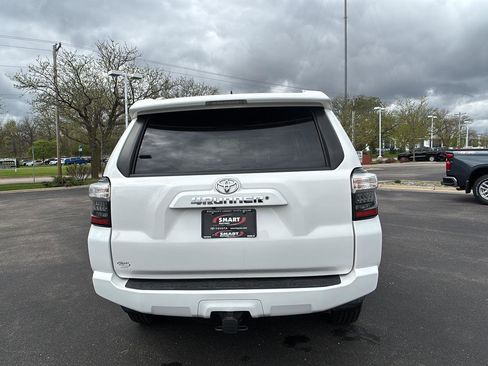 Used 2016 Toyota 4Runner SR5 Premium AWD/4WD image 8