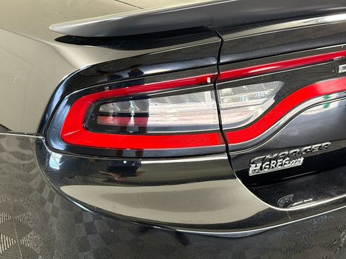 Used 2018 Dodge Charger SXT w/ Blacktop Package image 34