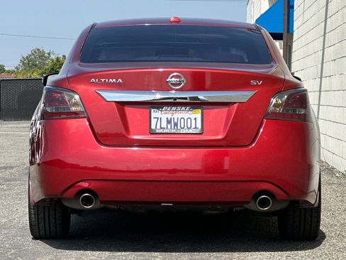Used 2015 Nissan Altima 2.5 SV w/ Convenience Package FWD image 5