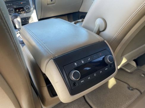 Used 2012 GMC Acadia SLT image 13