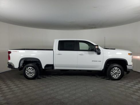 New 2026 Chevrolet Silverado 2500 LT w/ Safety Package AWD/4WD image 1