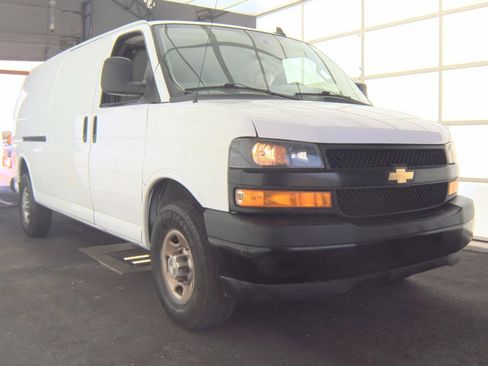 Used 2023 Chevrolet Express 3500 Extended w/ Driver Convenience Package RWD image 2