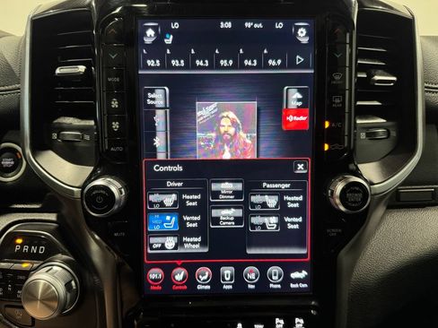 Used 2020 RAM 1500 Laramie AWD/4WD image 11
