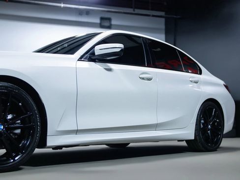 Used 2020 BMW 330i Sedan w/ M Sport Package image 8