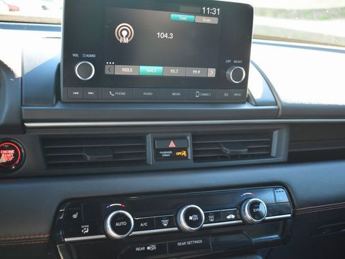 Used 2023 Honda Pilot Sport image 15