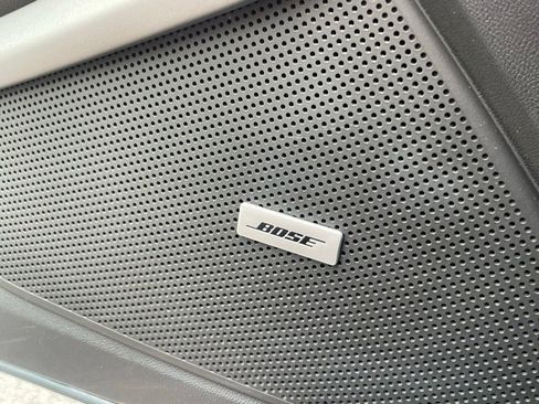 Used 2021 Chevrolet Camaro LT w/ Technology Package RWD image 12