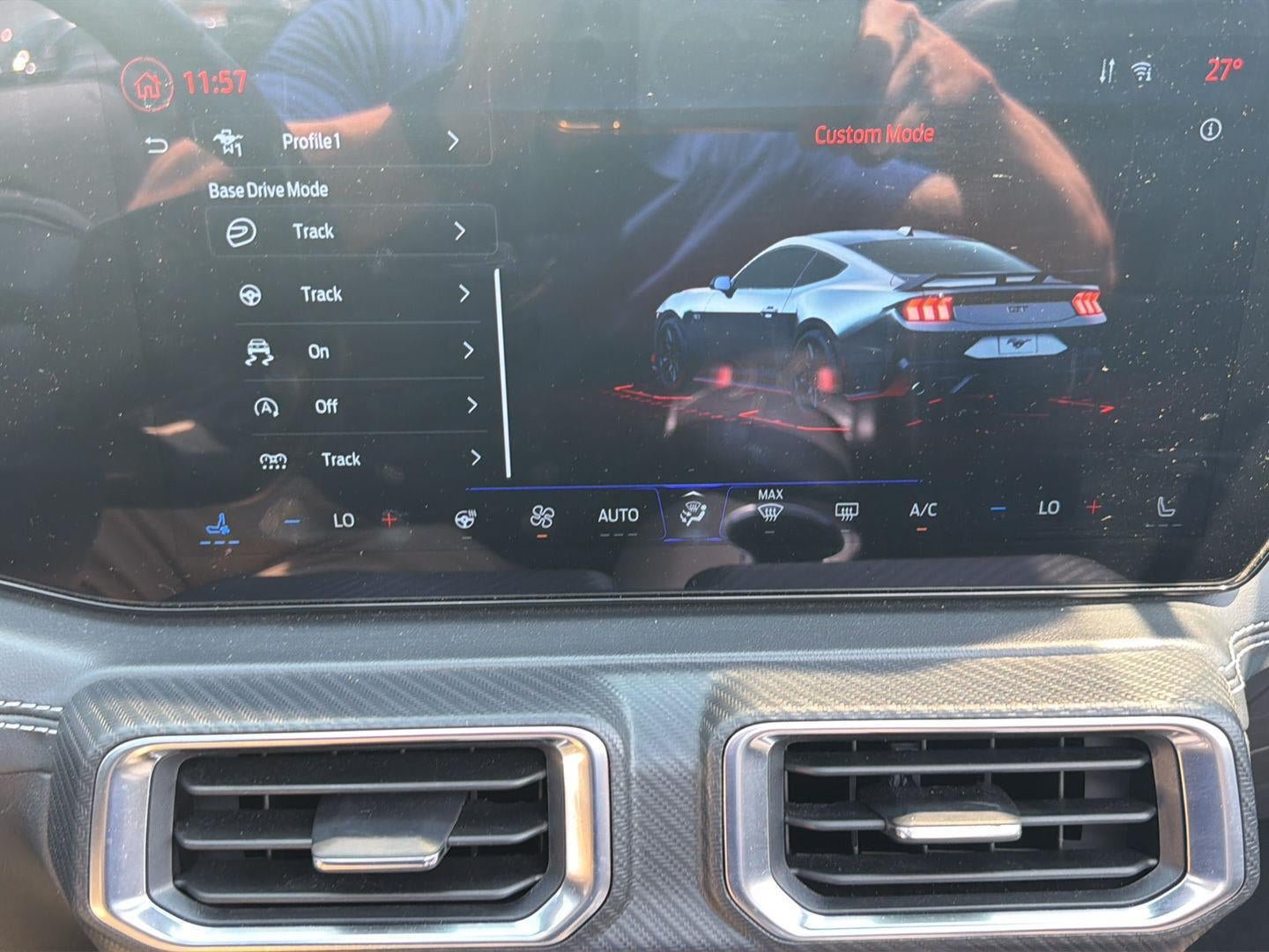 Used 2025 Ford Mustang Convertible RWD image 24