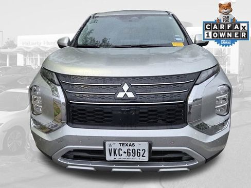 Used 2024 Mitsubishi Outlander SE FWD image 2