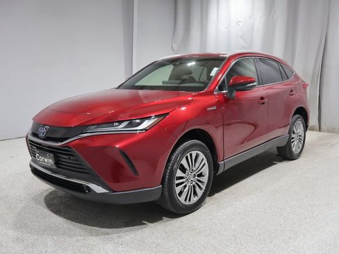 Used 2021 Toyota Venza XLE w/ Softex Package AWD/4WD image 6