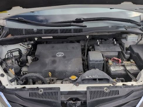 Used 2013 Toyota Sienna LE image 15