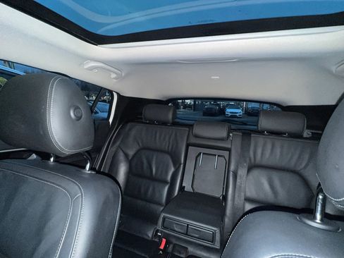 Used 2017 INFINITI QX30 Premium w/ Navigation Package image 22