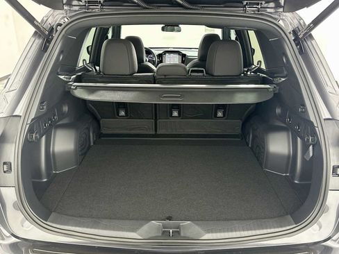 Certified 2026 Subaru Forester Premium w/ Base/Premium Package AWD/4WD image 24