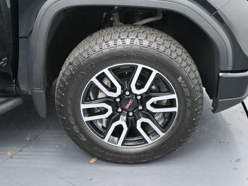 Used 2024 GMC Sierra 1500 AT4 w/ Technology Package image 36