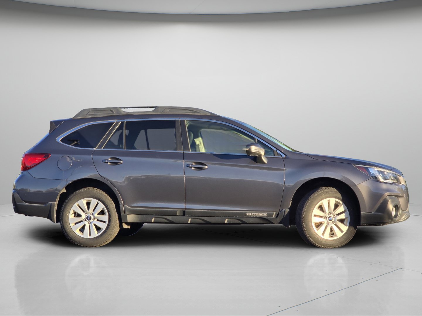 Used 2018 Subaru Outback 2.5i Premium AWD/4WD image 23