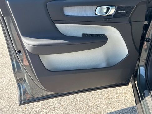 New 2026 Volvo XC40 B5 Ultra w/ Climate Package image 16