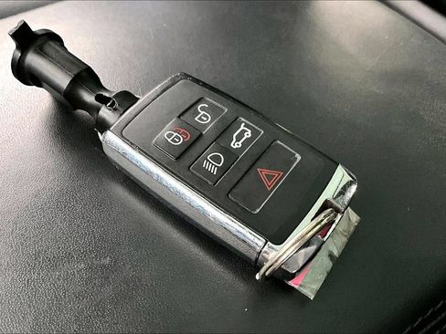 Used 2020 Land Rover Range Rover Sport HSE AWD/4WD image 13