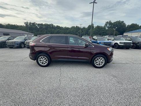Certified 2023 Ford Edge SEL w/ Convenience Package AWD/4WD image 8