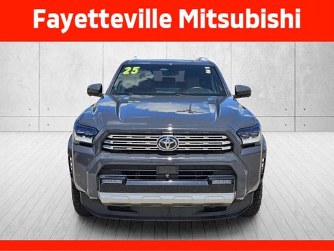 Used 2025 Toyota 4Runner Limited AWD/4WD image 2