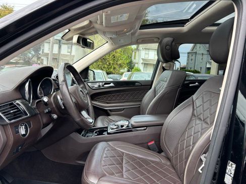 Used 2018 Mercedes-Benz GLS 550 4MATIC image 10