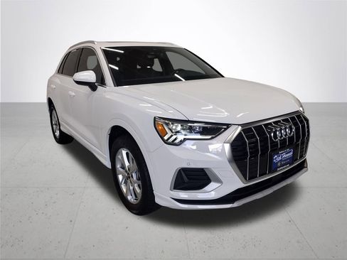 Used 2023 Audi Q3 2.0T Premium AWD/4WD image 4