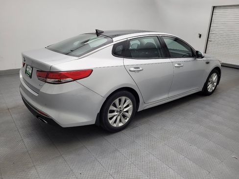 Used 2018 Kia Optima EX w/ Premium Package FWD image 10