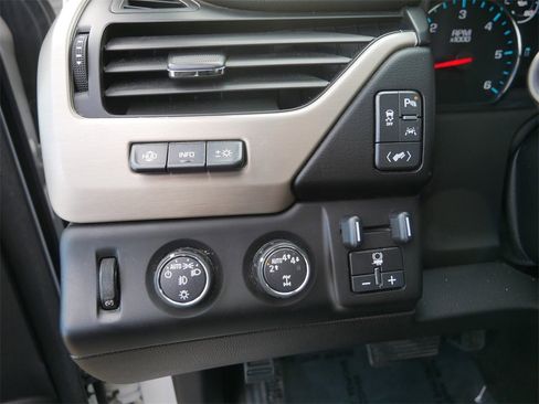 Used 2017 GMC Yukon Denali image 22